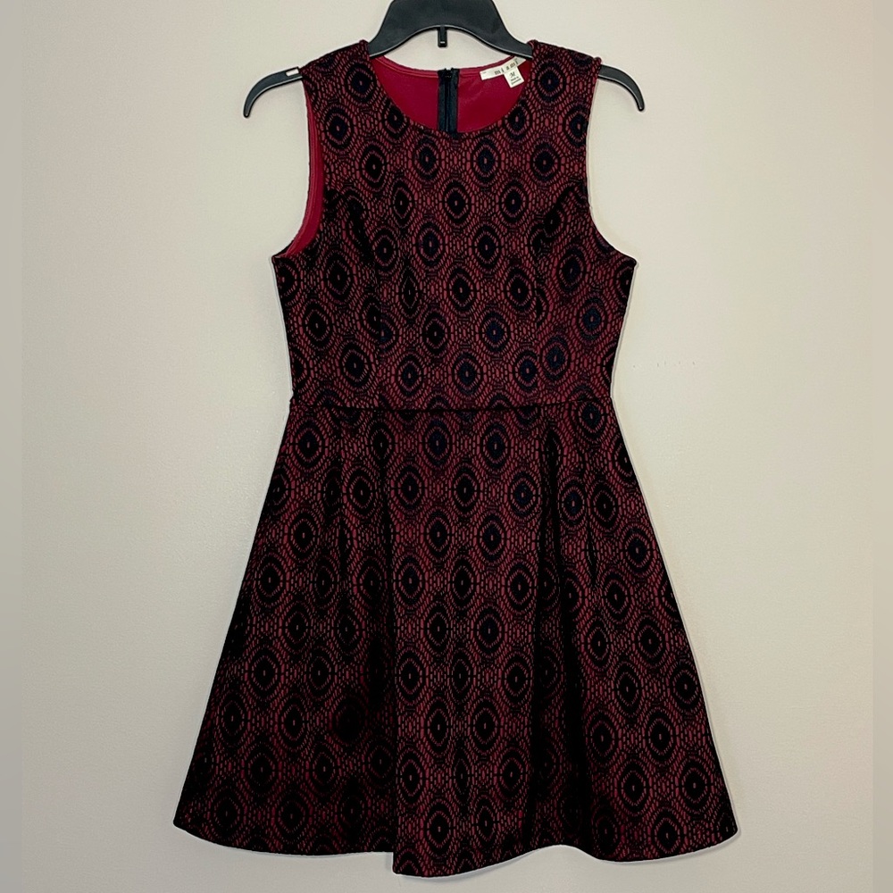 Francesca’s Miami dress, size Medium, black & velvet red, faux lace pattern,